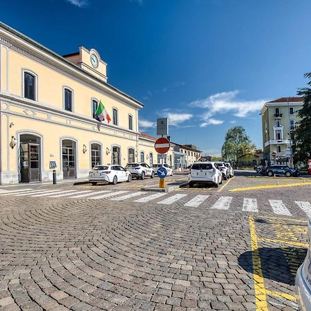 ANGOLO ALLA STAZIONE - Monolocale ristrutturato zona stazione e ospedali Pavia Esterno foto